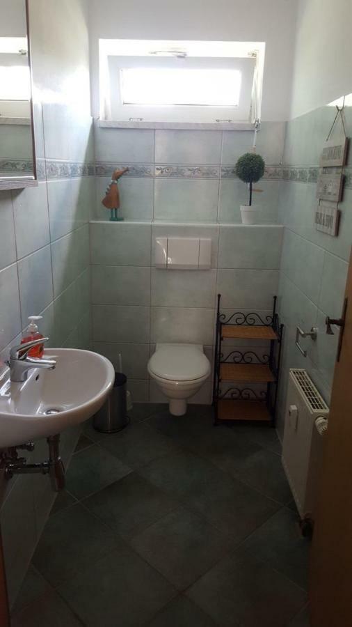 Ferienwohnung Neustrelitz Ngoại thất bức ảnh